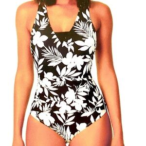 - LANDS’ END New Bathing Suit sz Small